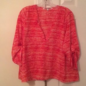 Cute Red and white 3/4 sleeve shirt